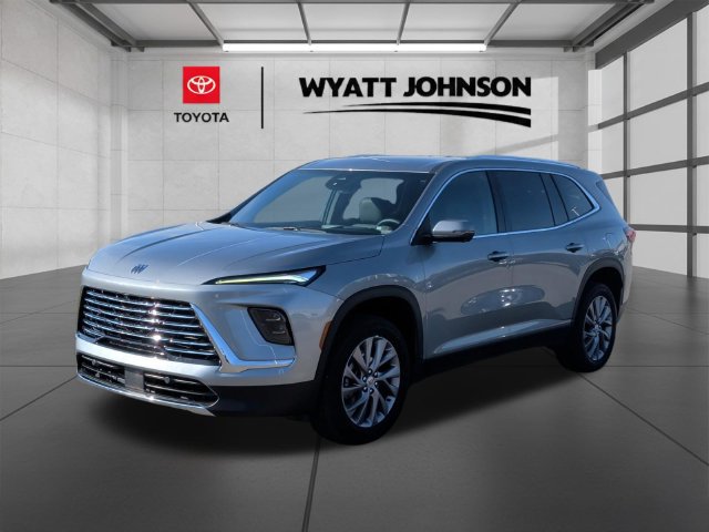 Used 2025 Buick Enclave Preferred w/ Power Package FWD image 3