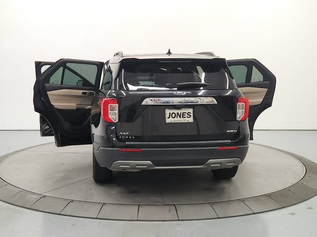 Used 2023 Ford Explorer XLT w/ Equipment Group 202A AWD/4WD image 15