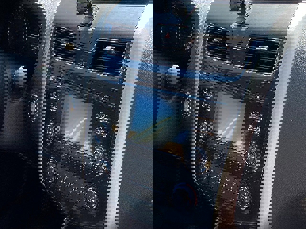 Used 2015 Nissan Altima 2.5 S w/ Sport Value Package image 5