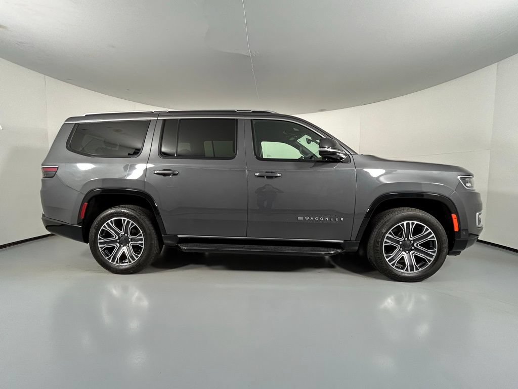 Used 2024 Jeep Wagoneer Series II w/ Flexible Seating Group AWD/4WD image 8