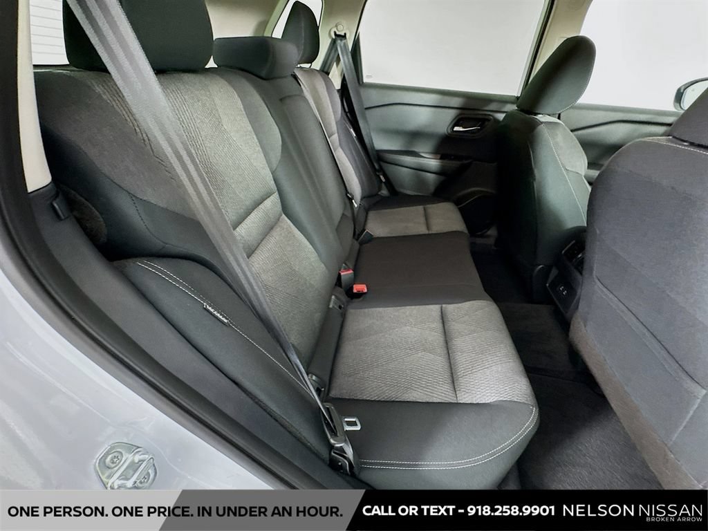 Certified 2026 Nissan Rogue SV FWD image 24