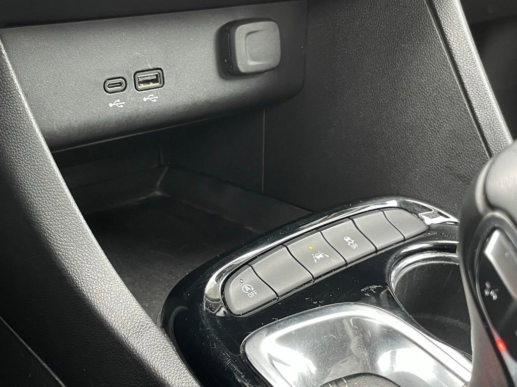 Used 2024 Buick Encore GX Sport Touring image 20