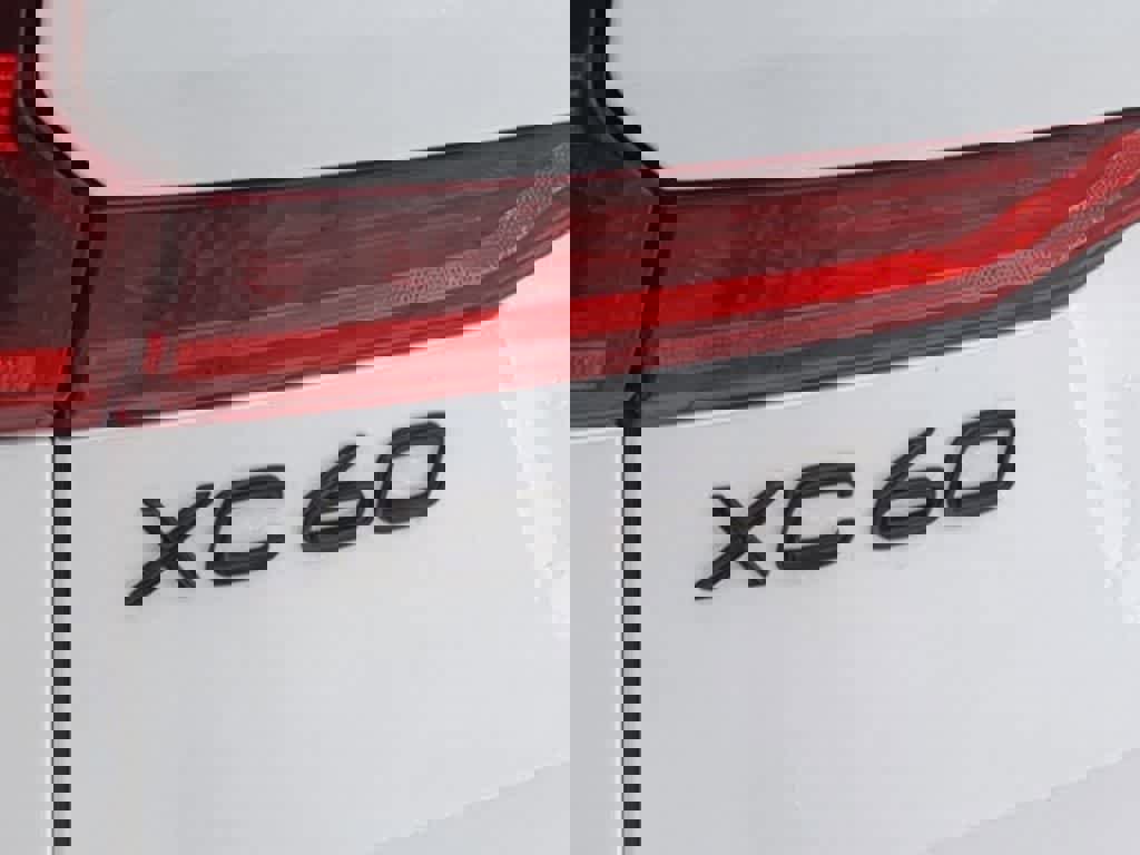 Used 2026 Volvo XC60 B5 Ultra w/ Protection Package Premier image 12