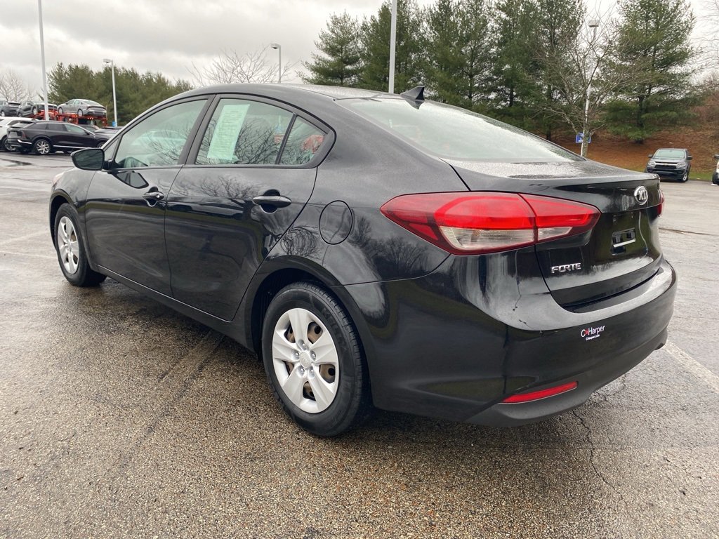 Used 2017 Kia Forte LX image 5