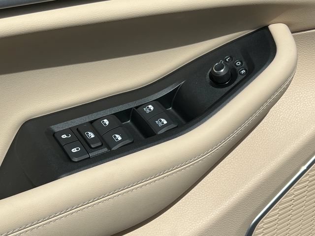 New 2026 Jeep Grand Cherokee L Limited w/ Limited Altitude Package AWD/4WD image 15