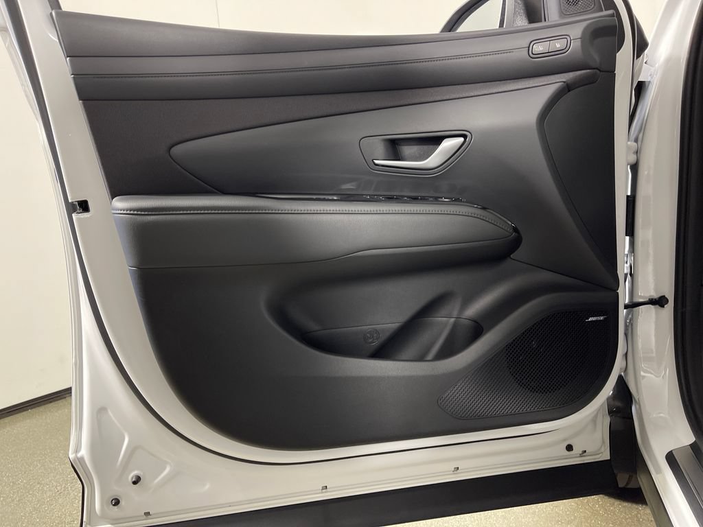 Certified 2025 Hyundai Tucson Limited AWD/4WD image 19