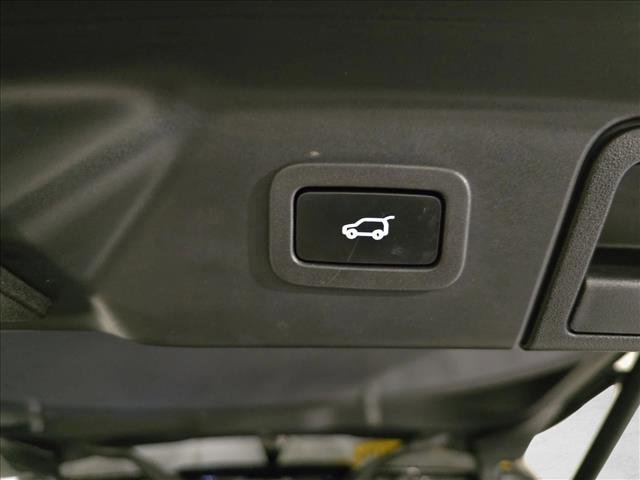 Certified 2020 Land Rover Range Rover Velar R-Dynamic S image 13