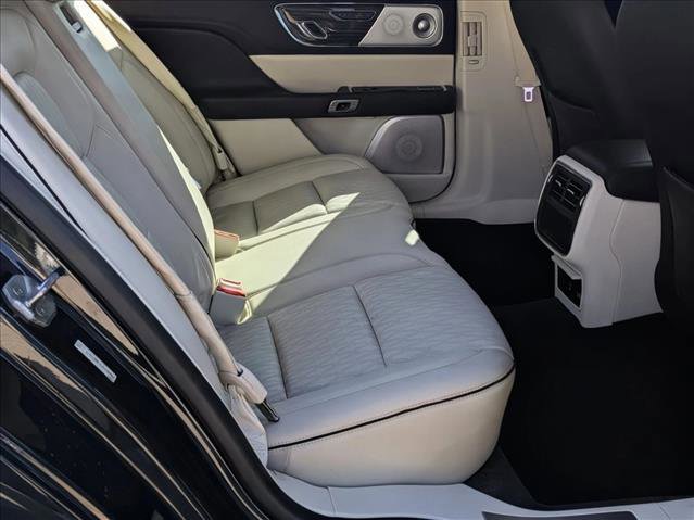 Used 2018 Lincoln Continental Black Label w/ Rear-seat Package image 18