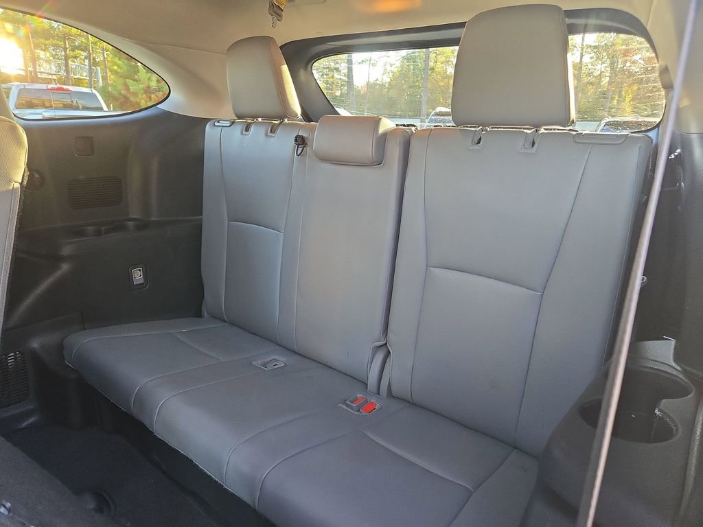 Certified 2024 Toyota Highlander XLE image 32