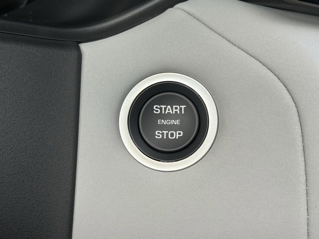 New 2026 Land Rover Range Rover Velar Dynamic SE image 29