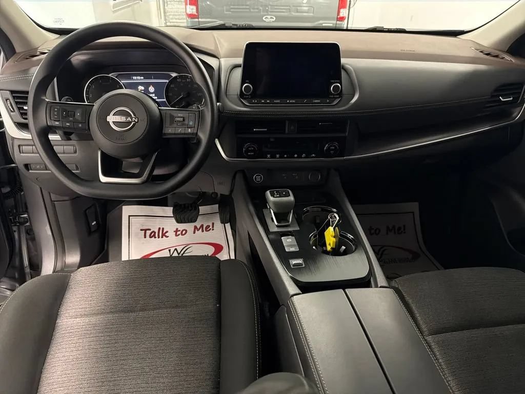 Used 2023 Nissan Rogue SV FWD image 14