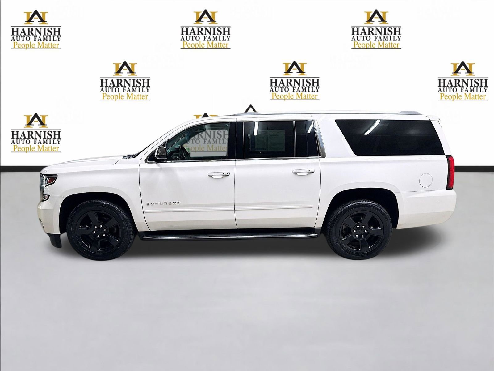 Used 2017 Chevrolet Suburban Premier image 10