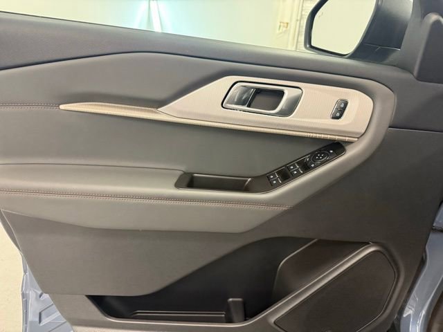 New 2026 Ford Explorer Active RWD image 13
