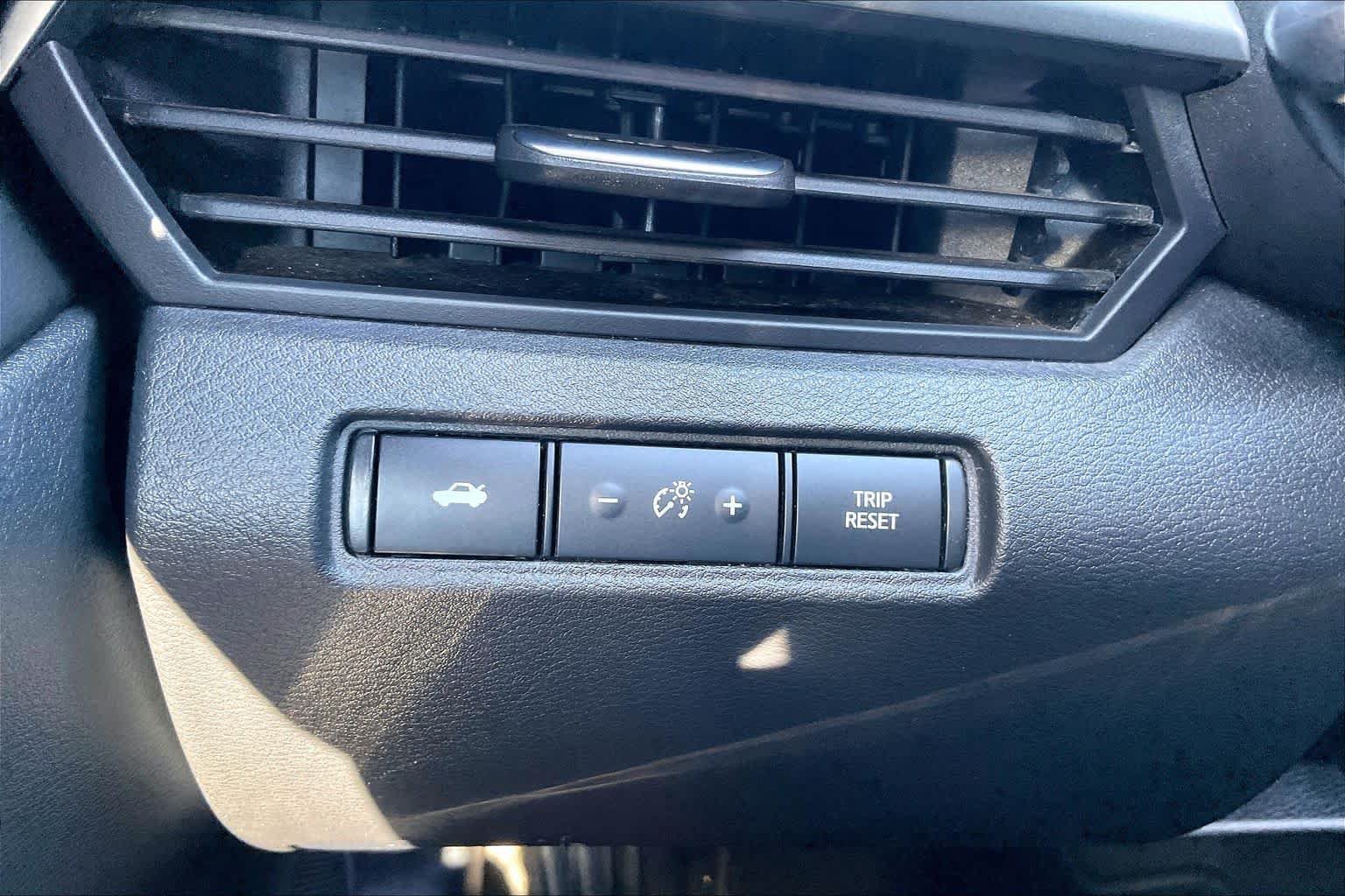 Used 2023 Nissan Altima 2.5 SV AWD/4WD image 14