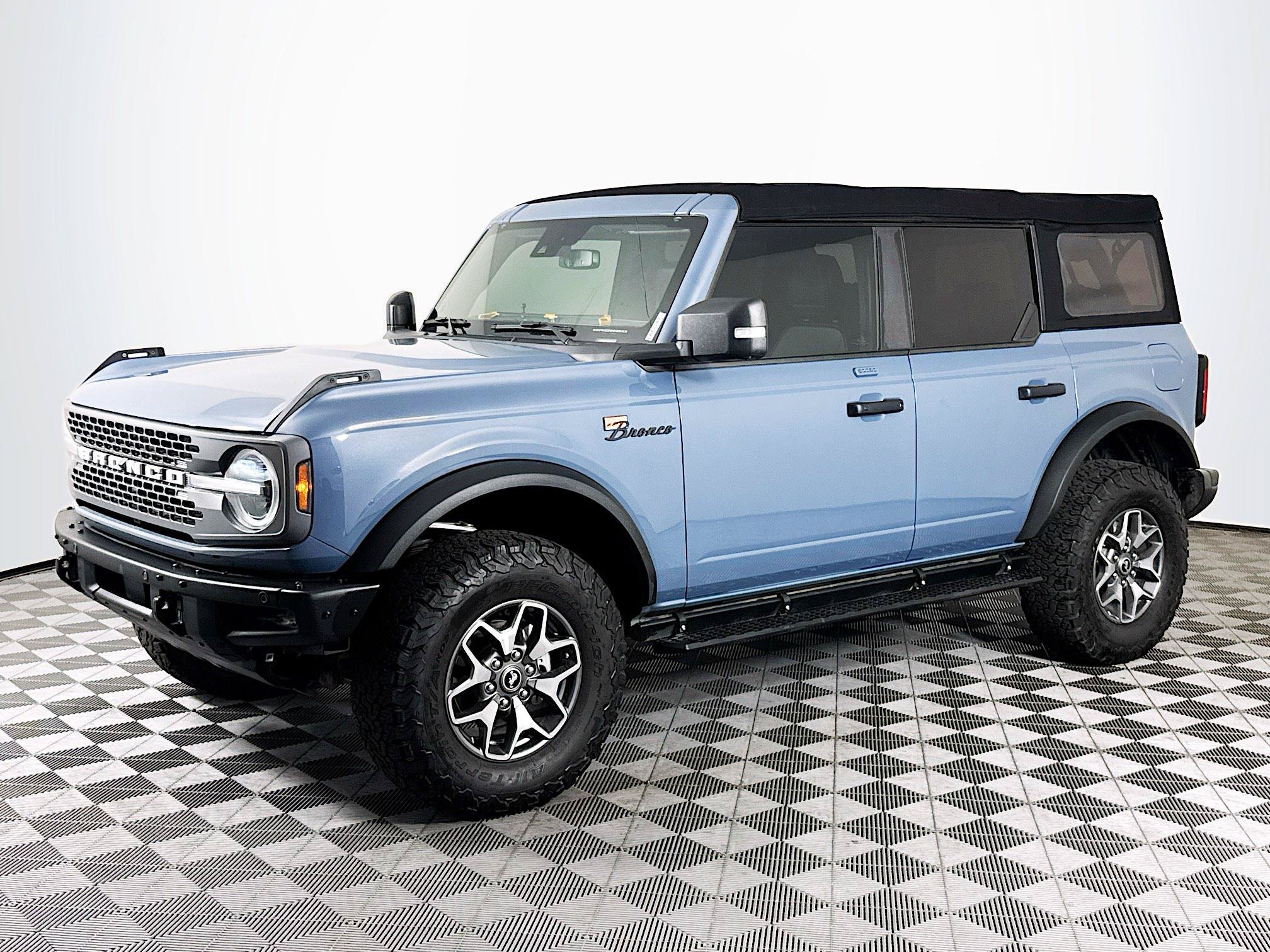 Used 2023 Ford Bronco Badlands AWD/4WD image 4