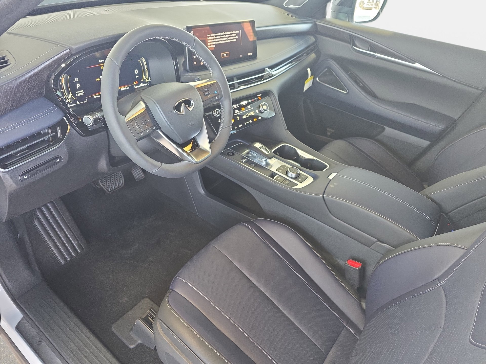 Certified 2026 INFINITI QX60 Sport w/ Dark Cargo Package AWD/4WD image 16