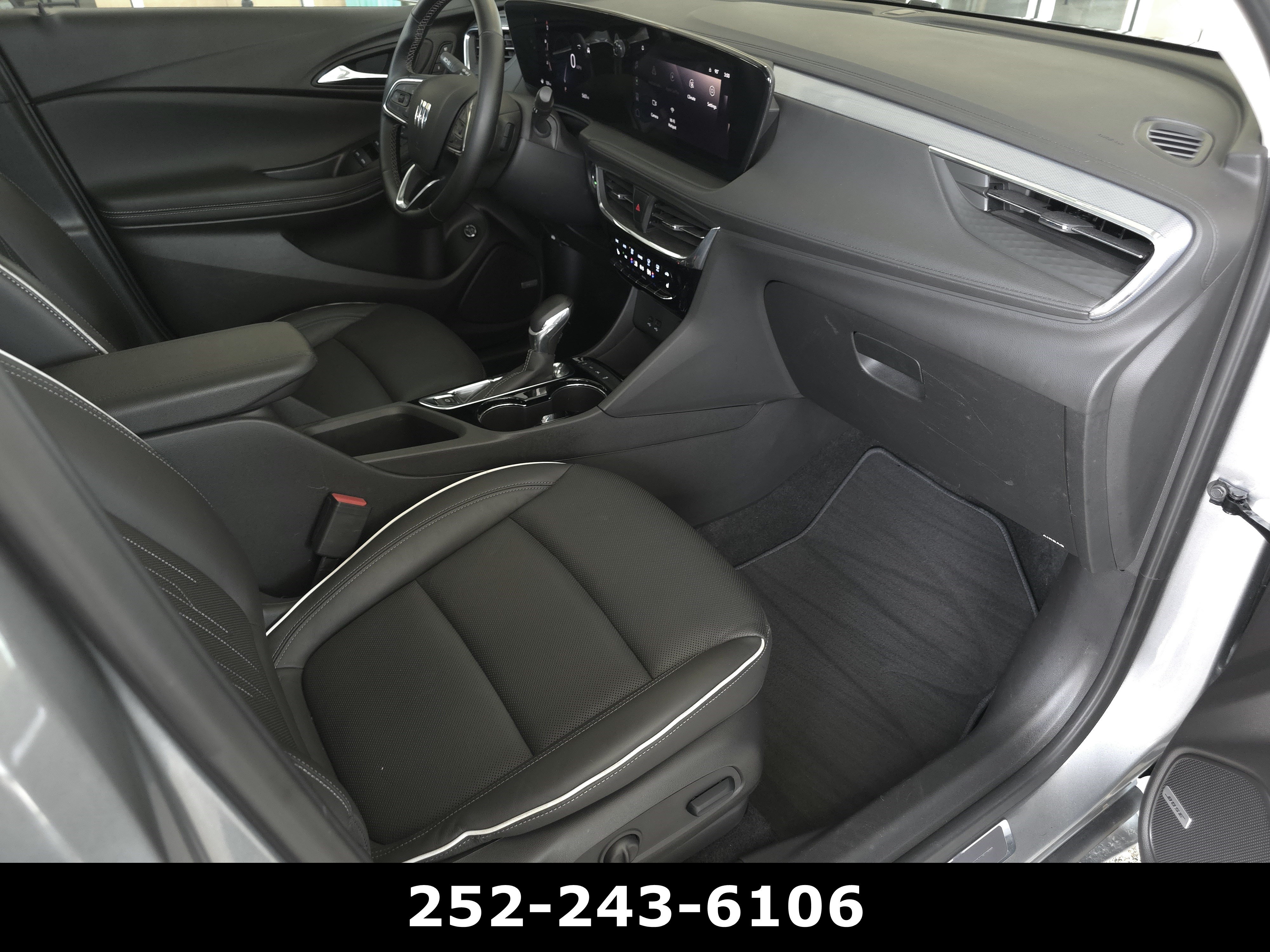Used 2025 Buick Encore GX Avenir w/ Avenir Technology Package AWD/4WD image 37