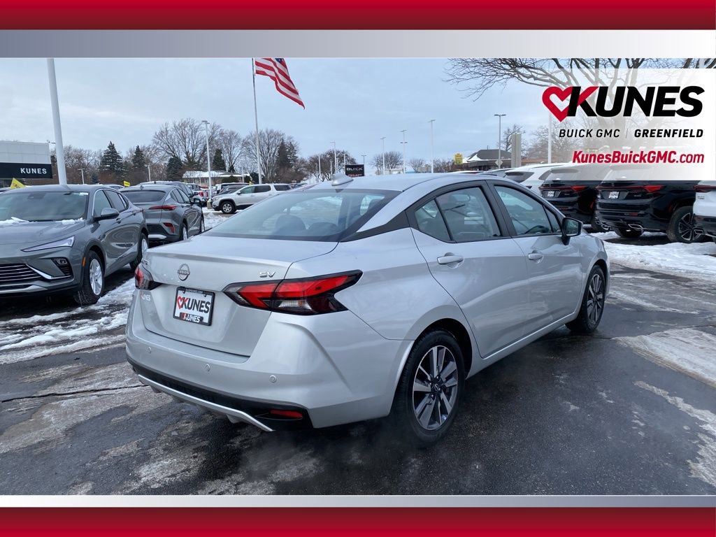 Used 2023 Nissan Versa SV image 4