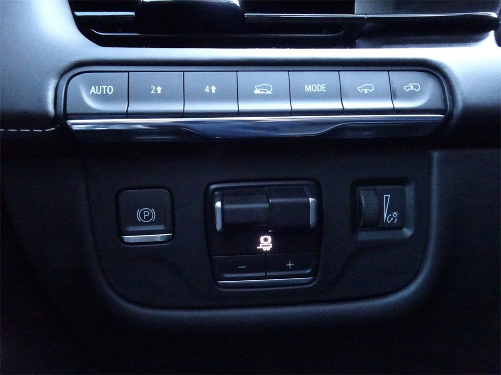 Certified 2023 Cadillac Escalade ESV Sport Platinum w/ LPO, ONYX Package image 24