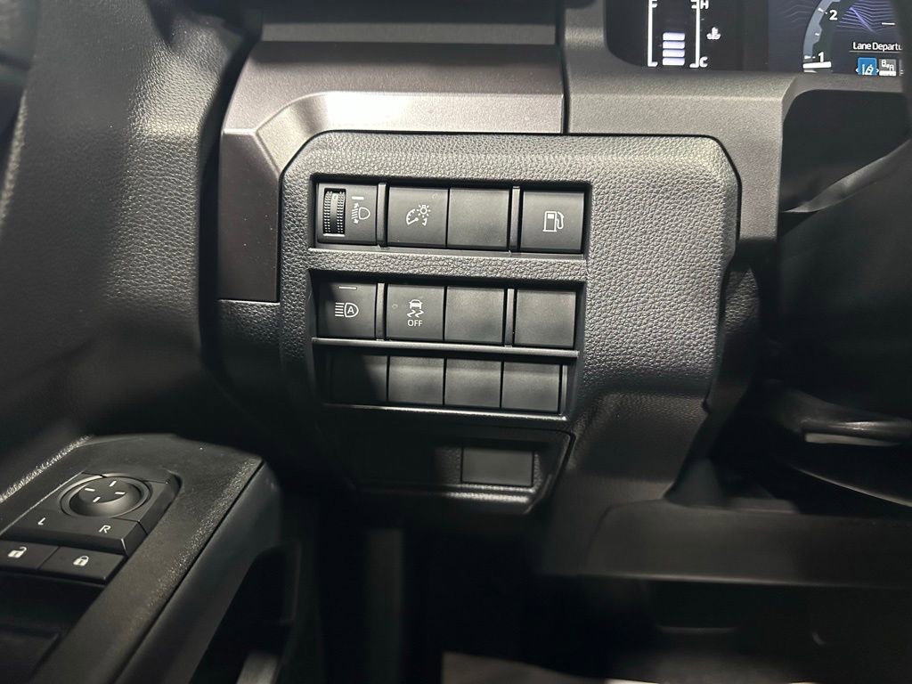 Used 2025 Toyota 4Runner SR5 image 17