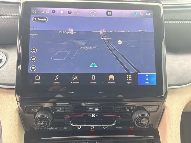 Used 2025 Jeep Grand Cherokee L Limited w/ Black Appearance Package image 35