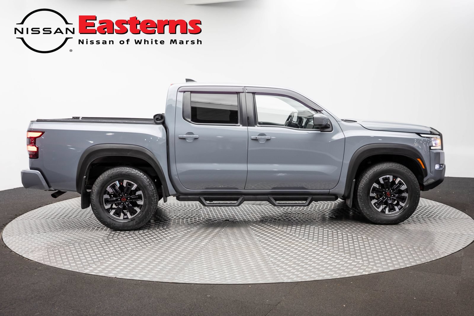 Used 2023 Nissan Frontier PRO-4X w/ Technology Package AWD/4WD image 4