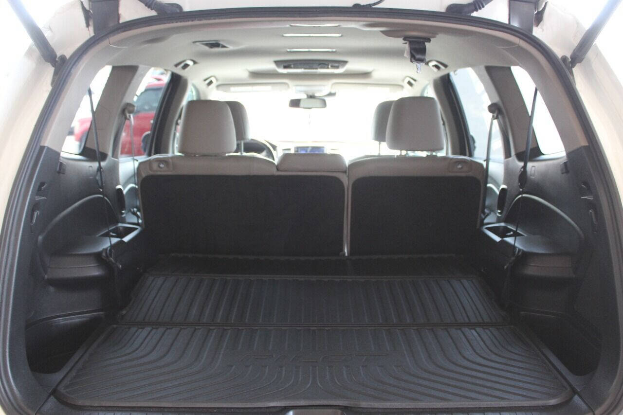 Used 2017 Honda Pilot Touring image 14