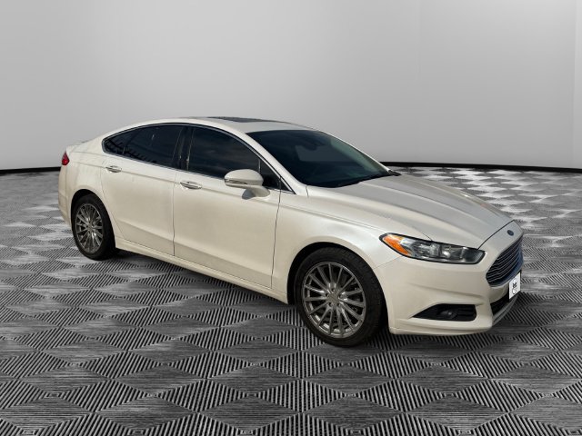 Used 2016 Ford Fusion Titanium FWD image 4