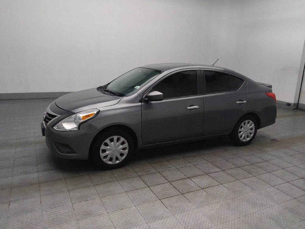 Used 2018 Nissan Versa SV FWD image 2