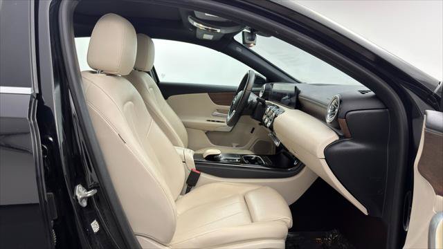 Used 2022 Mercedes-Benz A 220 image 21