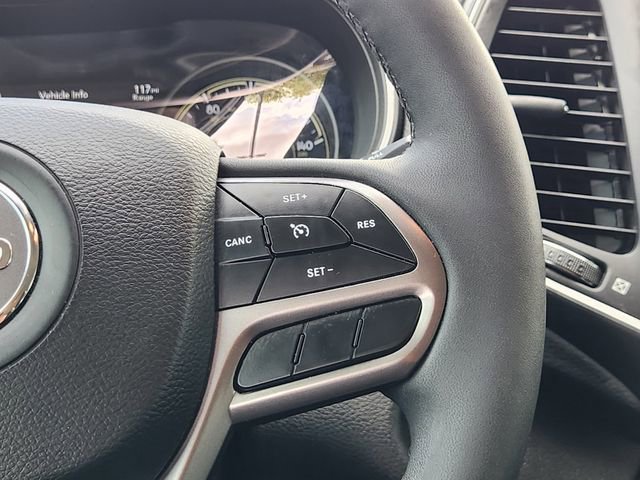 Used 2022 Jeep Cherokee Latitude Lux FWD image 29