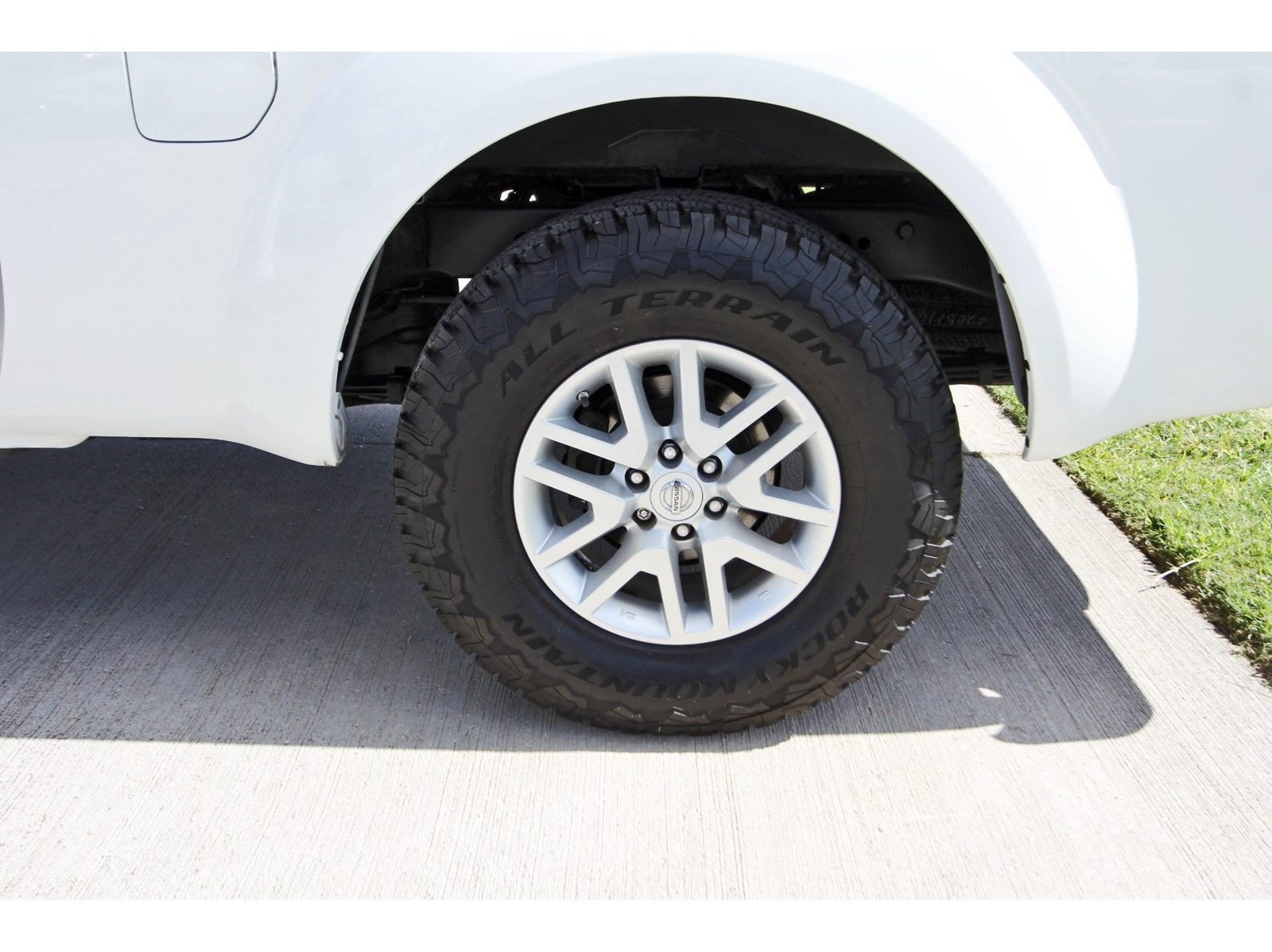 Used 2016 Nissan Frontier SV RWD image 29