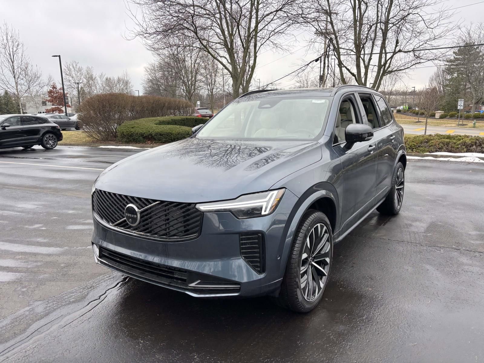 New 2026 Volvo XC90 B6 Ultra w/ Protection Package Premier image 3