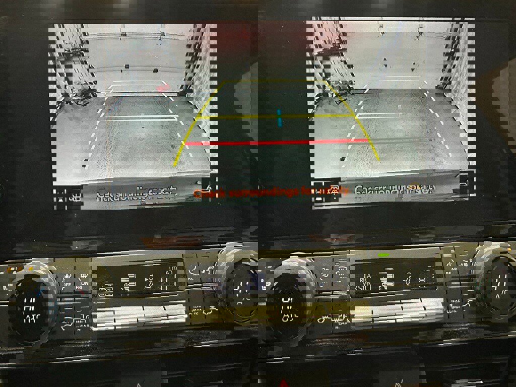 Used 2025 Toyota Grand Highlander AWD image 40