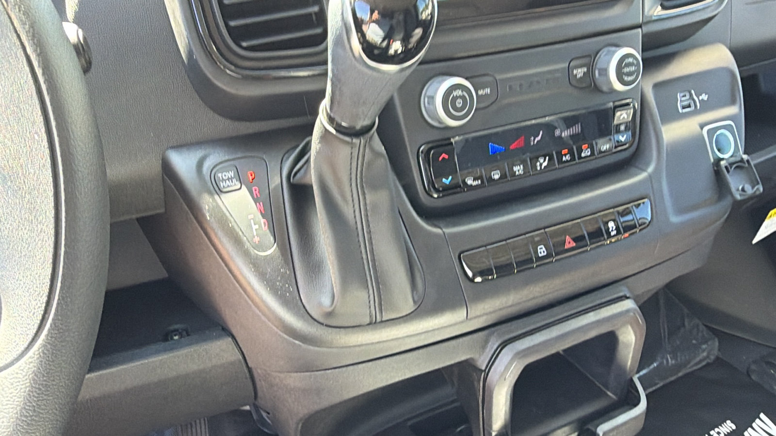 New 2026 RAM ProMaster 3500 w/ Convenience Group FWD image 23