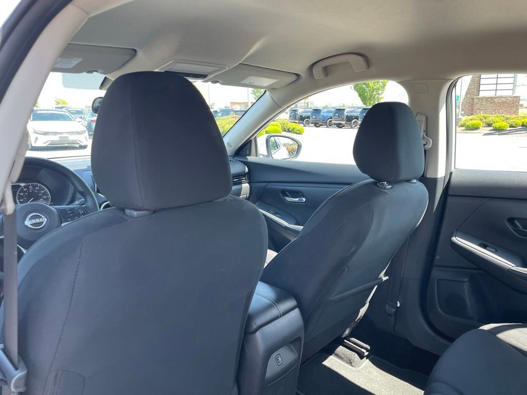 Used 2025 Nissan Sentra SV FWD image 25