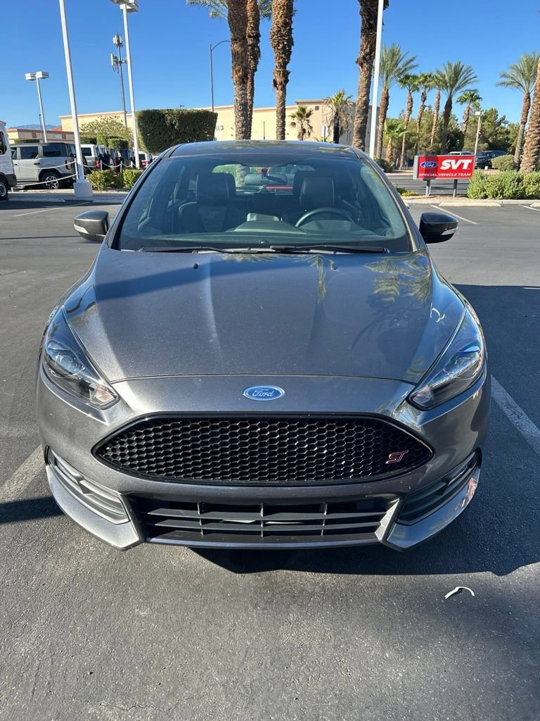 Used 2016 Ford Focus ST w/ Equipment Group 401A FWD image 3