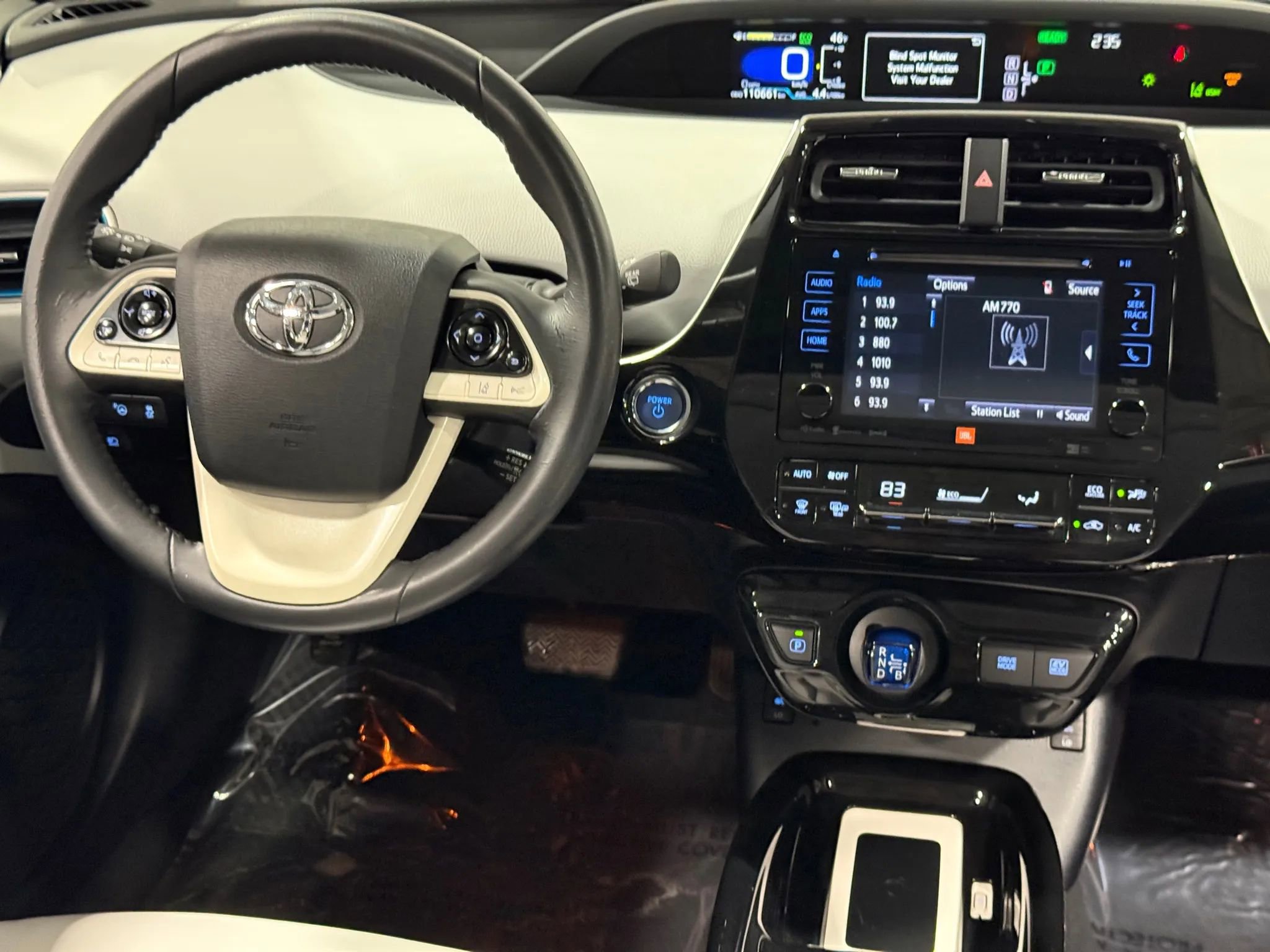 Used 2017 Toyota Prius Four w/ Premium Convenience Package image 22