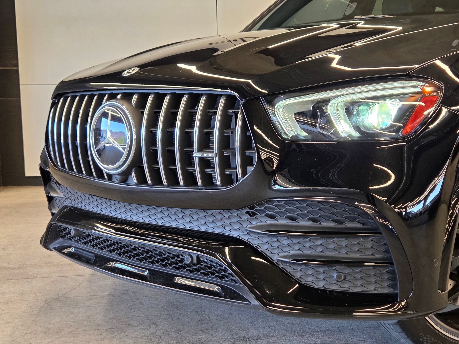 Used 2023 Mercedes-Benz GLE 53 AMG 4MATIC image 30