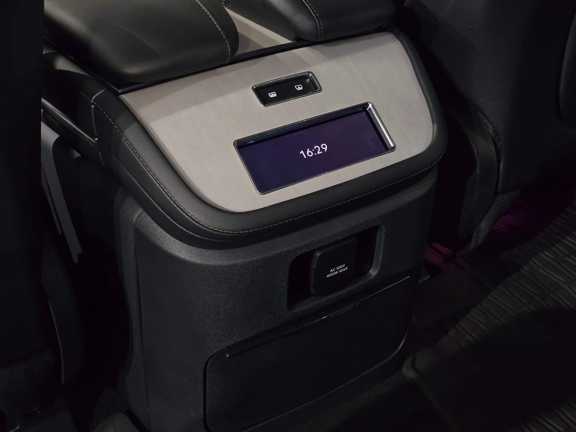 New 2025 Lincoln Navigator Reserve w/ Jet Appearance Package image 37