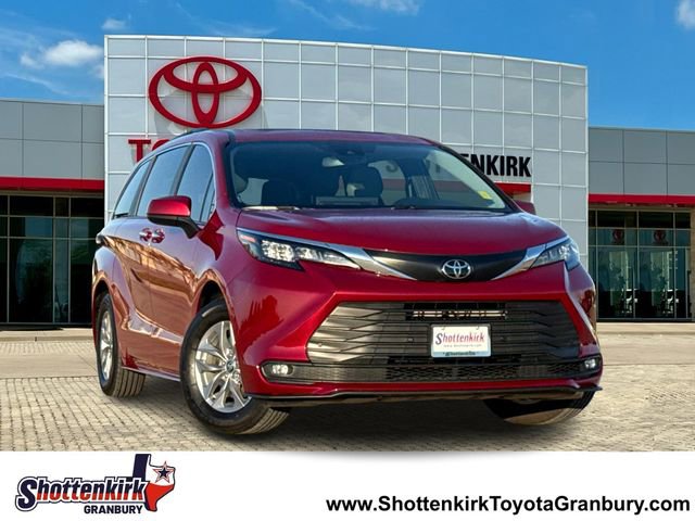 Used 2026 Toyota Sienna XLE