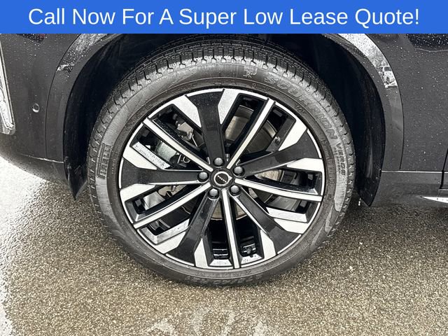 Used 2026 Volvo XC90 B6 Ultra w/ Protection Package image 10