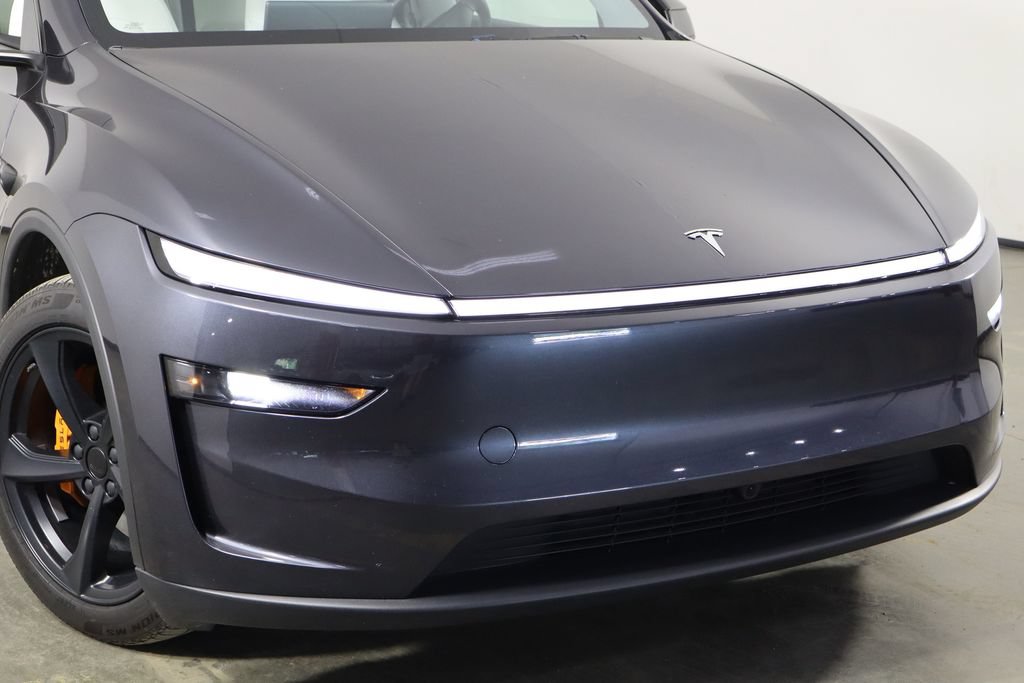 Used 2026 Tesla Model Y Long Range AWD/4WD image 45