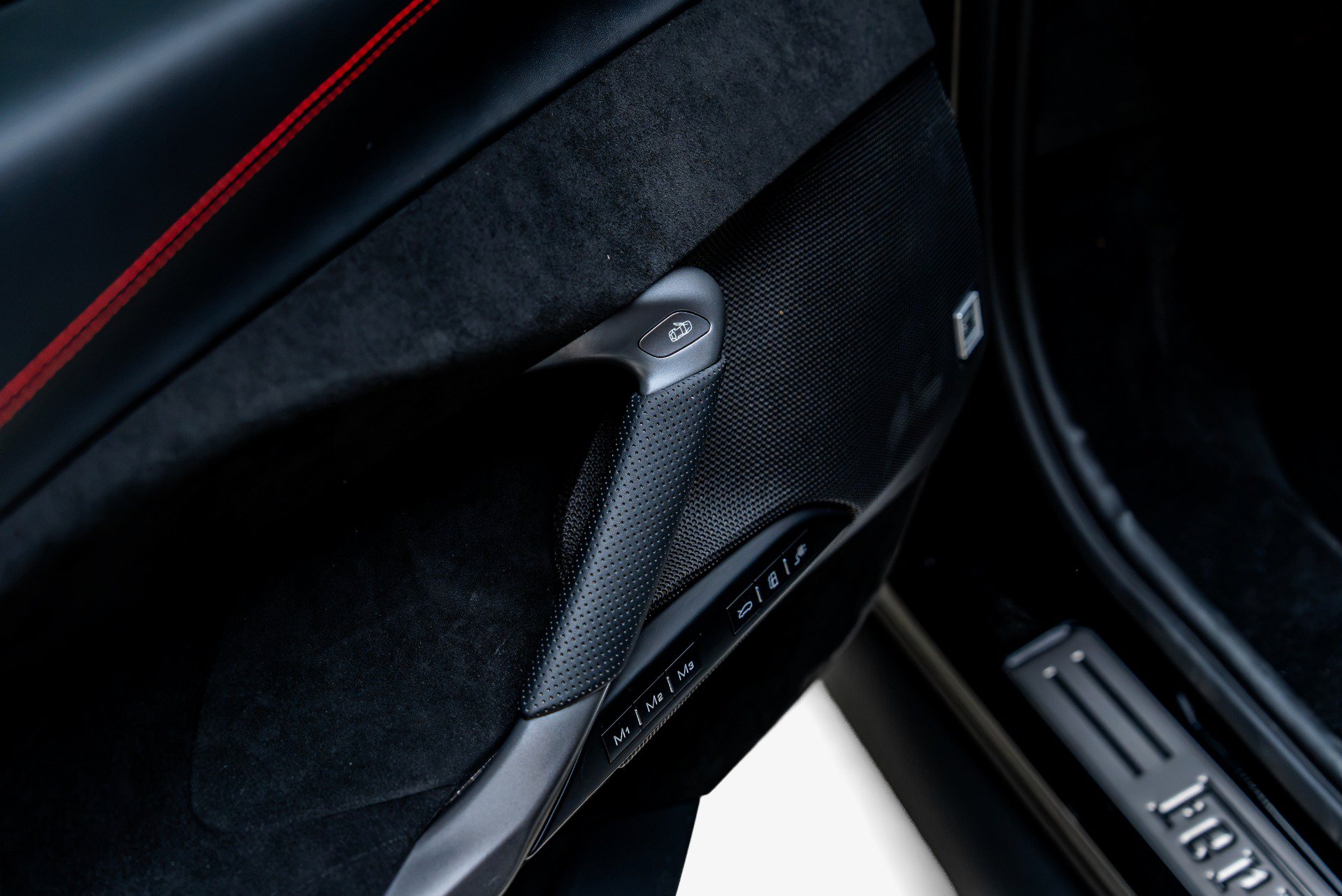 Used 2024 Ferrari 296 GTS RWD image 39