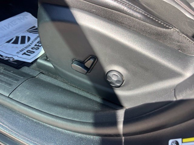 Used 2019 Jeep Cherokee Trailhawk w/ Cold Weather Group AWD/4WD image 20