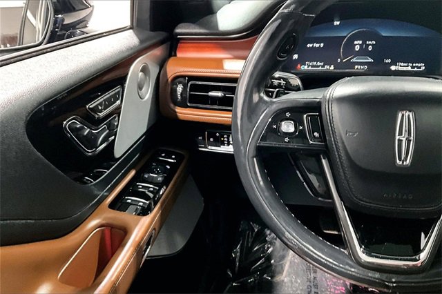 Used 2021 Lincoln Aviator Reserve w/ Equipment Group 202A image 11