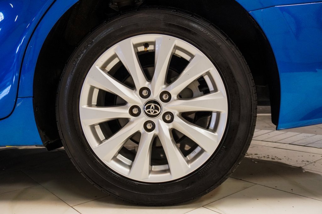 Used 2020 Toyota Camry LE image 33