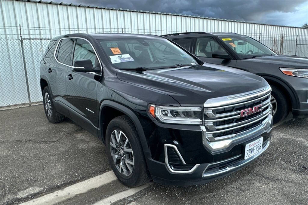 Used 2022 GMC Acadia SLE image 3