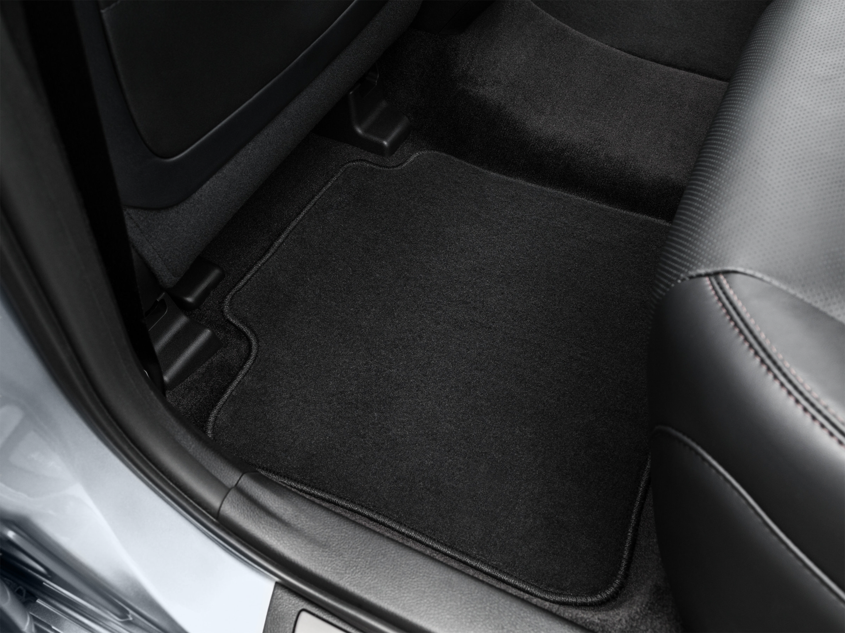 Used 2015 Toyota Avalon Limited FWD image 38