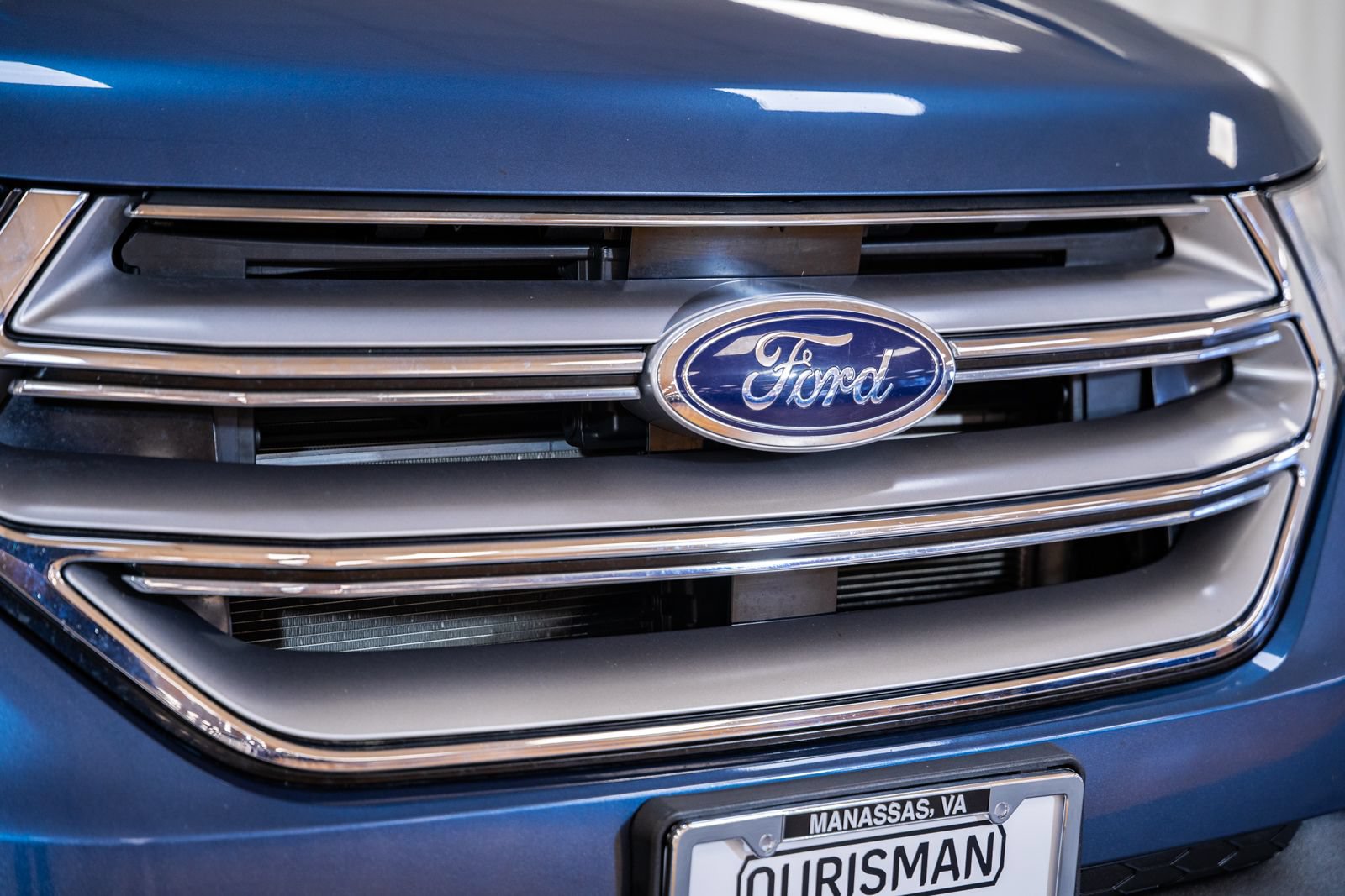 Used 2018 Ford Edge Titanium w/ Equipment Group 301A AWD/4WD image 11